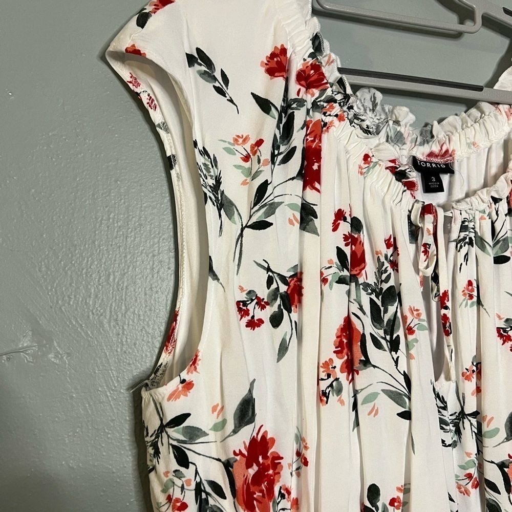 Torrid white and red floral patterned challis drawstring‎ midi dress - Picture 5 of 7